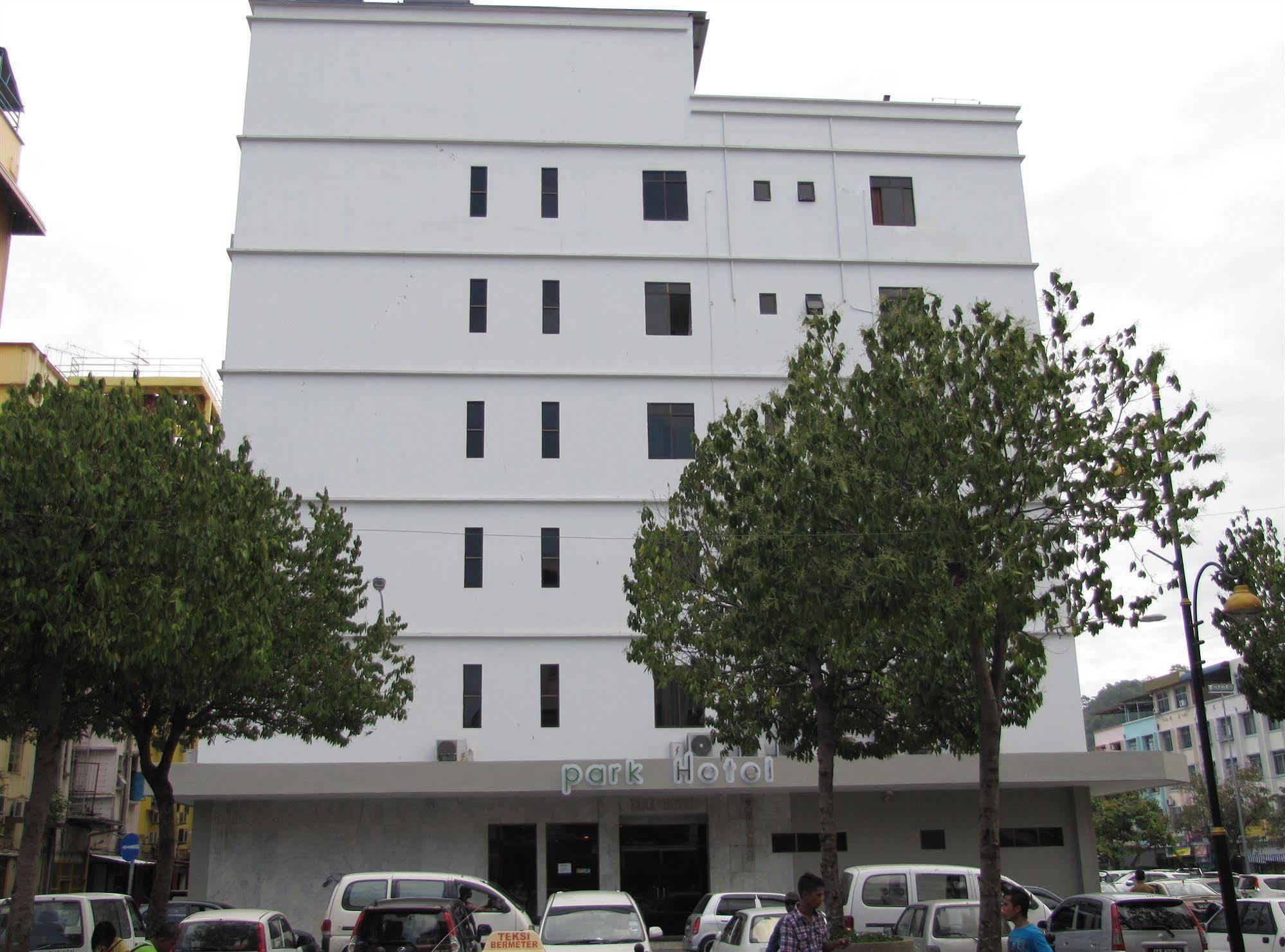 Park Hotel Kota Kinabalu Exterior foto